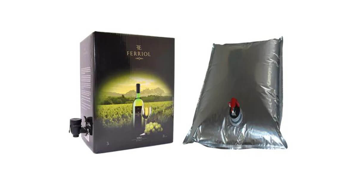 Wine and hip flask spout pouch (with wine tap)