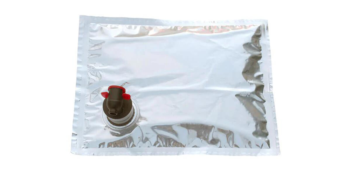 Bi-fold spout pouch (wine bag)