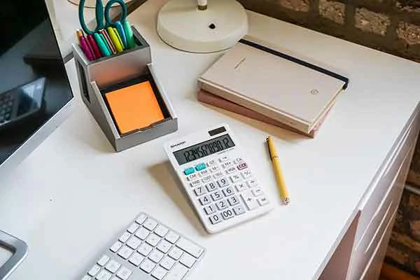 What's Inside a Desktop Calculator